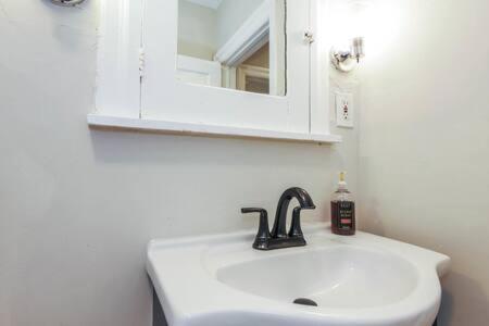 Luxe Bartram Beach Retreat 4bd - 3ba * Atlantic City