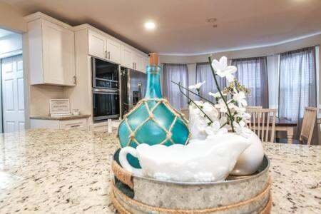 Luxe Bartram Beach Retreat 4bd - 3ba *