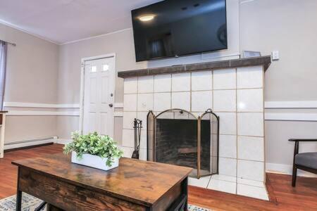 Luxe Bartram Beach Retreat 4bd - 3ba Holiday home *