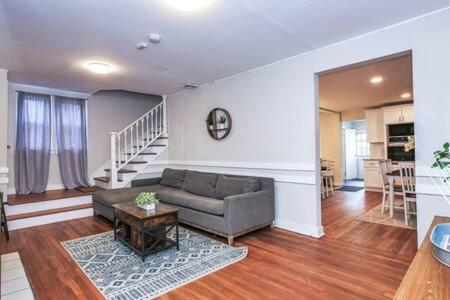 Luxe Bartram Beach Retreat 4bd - 3ba Holiday home *