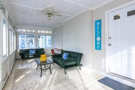 Luxe Bartram Beach Retreat 4bd - 3ba * Atlantic City